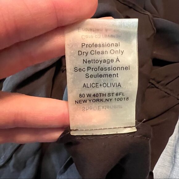 Alice‎ + Olivia 100% silk brown asymmetric  blouse - Picture 7 of 9